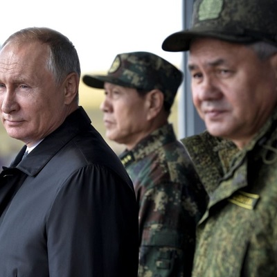 Владимир Путин прибыл на полигон Донгуз в Оренбургкой области Владимир Путин прибыл на полигон Донгуз в Оренбургкой области