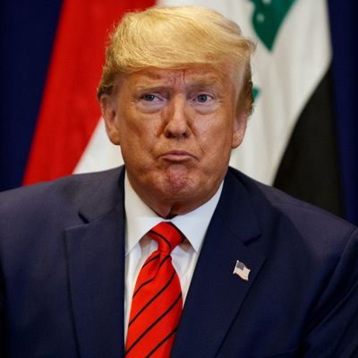 Трамп запугал американцев отсутствием электричества в случае победы Байдена Трамп запугал американцев отсутствием электричества в случае победы Байдена