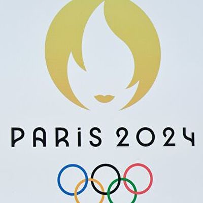 Оргкомитет Олимпийских Игр 2024 года представил новый логотип Оргкомитет Олимпийских Игр 2024 года представил новый логотип