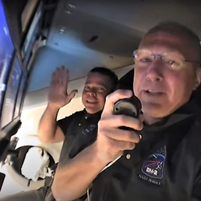 Астронавты американского пилотируемого корабля Crew Dragon перешли на борт МКС Астронавты американского пилотируемого корабля Crew Dragon перешли на борт МКС