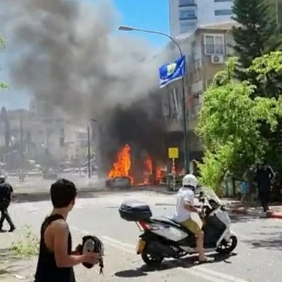 В Израиле снова звучат сирены воздушной тревоги В Израиле снова звучат сирены воздушной тревоги