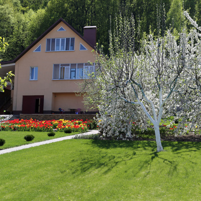 Частные дома в России за год подорожали в среднем на 13%