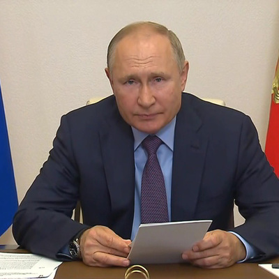 Путин сообщил, что в его окружении коронавирусом заболели несколько десятков человек Путин сообщил, что в его окружении коронавирусом заболели несколько десятков человек
