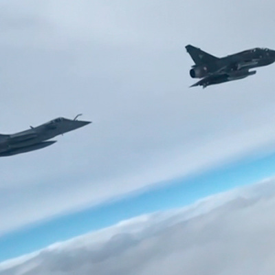 Три истребителя Су-27 сопроводили самолеты США и Франции над Черным морем