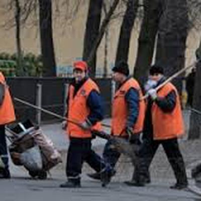 В Волгограде ликвидируют последствия снегопада и ледяного дождя В Волгограде ликвидируют последствия снегопада и ледяного дождя