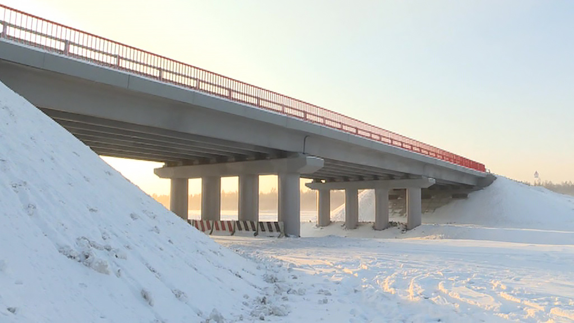 Мост через Марху в Якутии