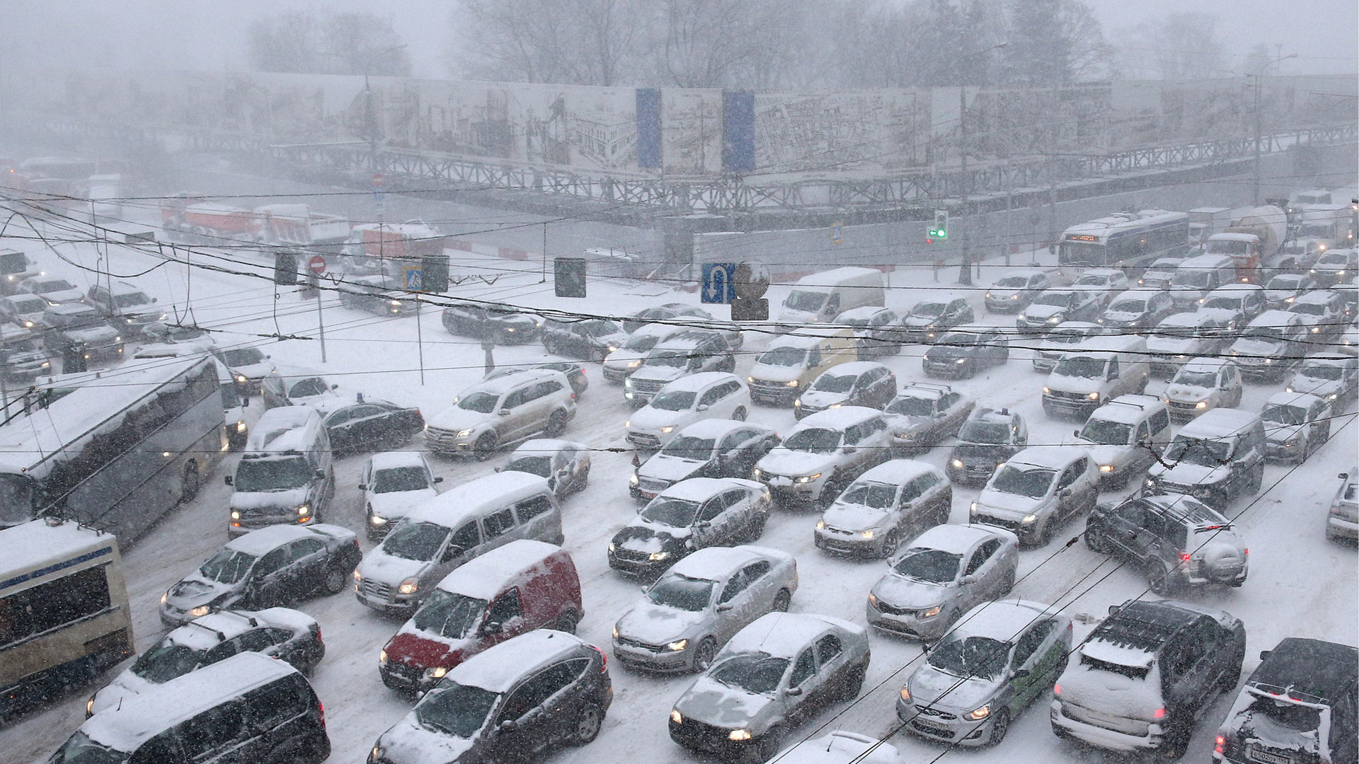 Москва снегопад пробки
