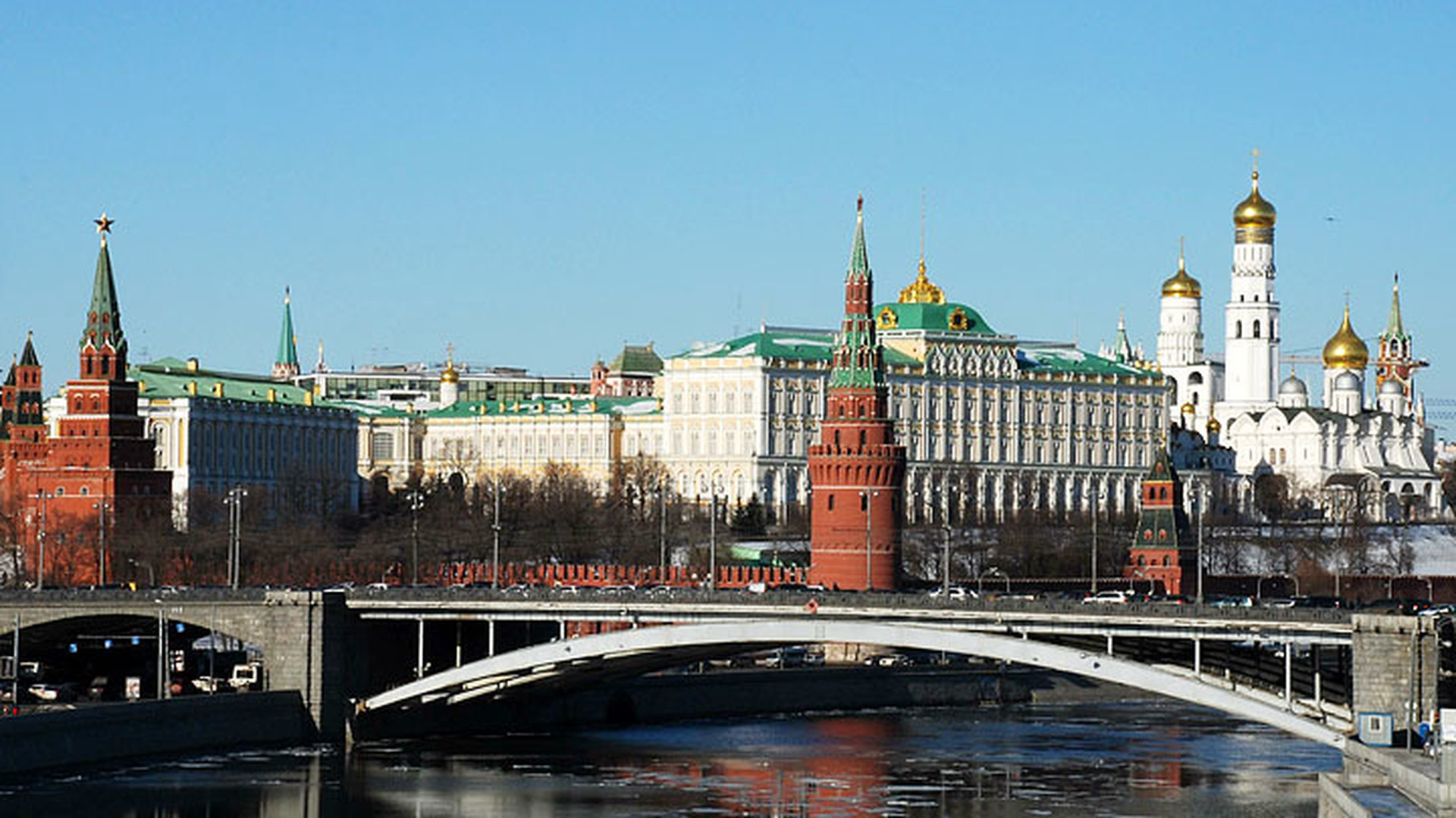 Москва вышли. Весна в Москве. Апрель в Москве. Март в Москве фото. Весна в городе Москва фото.