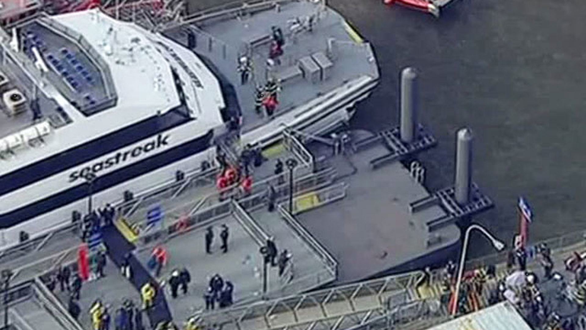 паром столкнулся