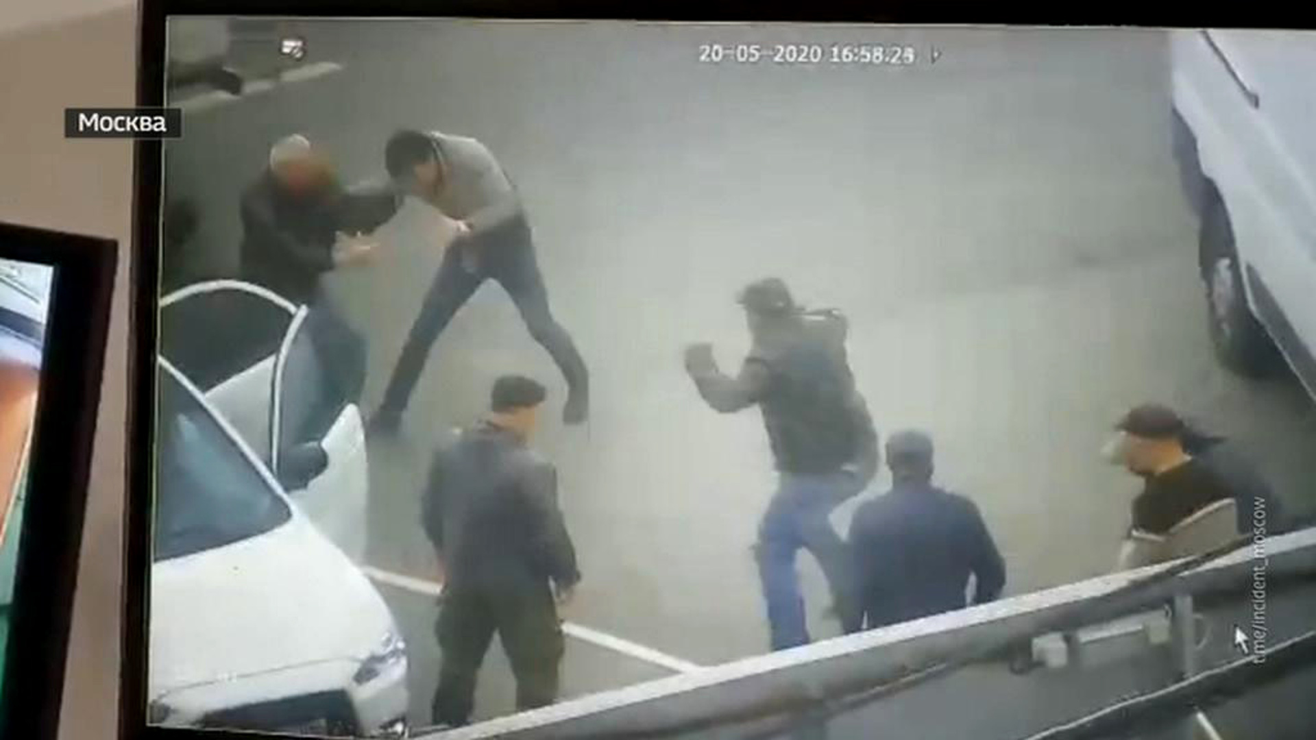 Видео где стреляют в людей в крокусе. Драка в Московском районе.