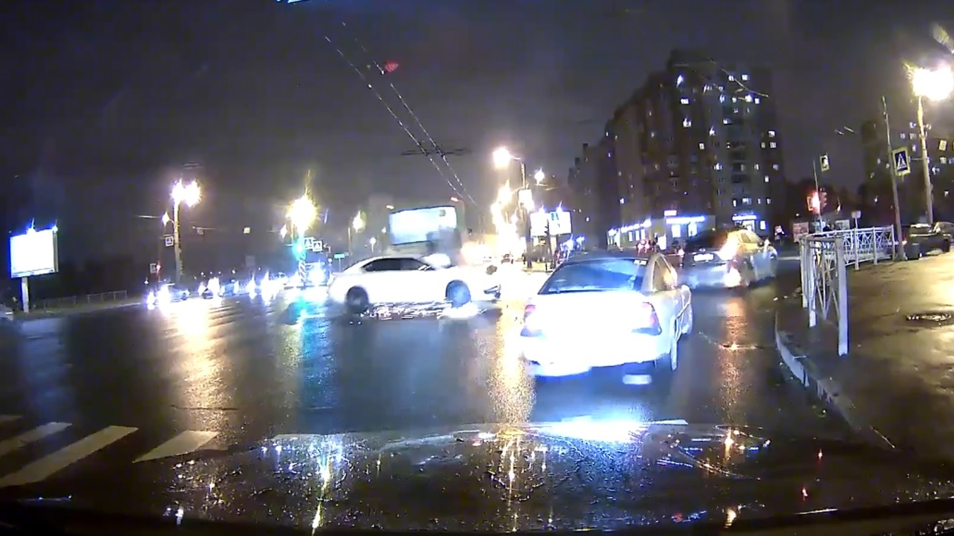 Видео с регистратора аварии. Взрыв в Петербурге видео с регистратора.