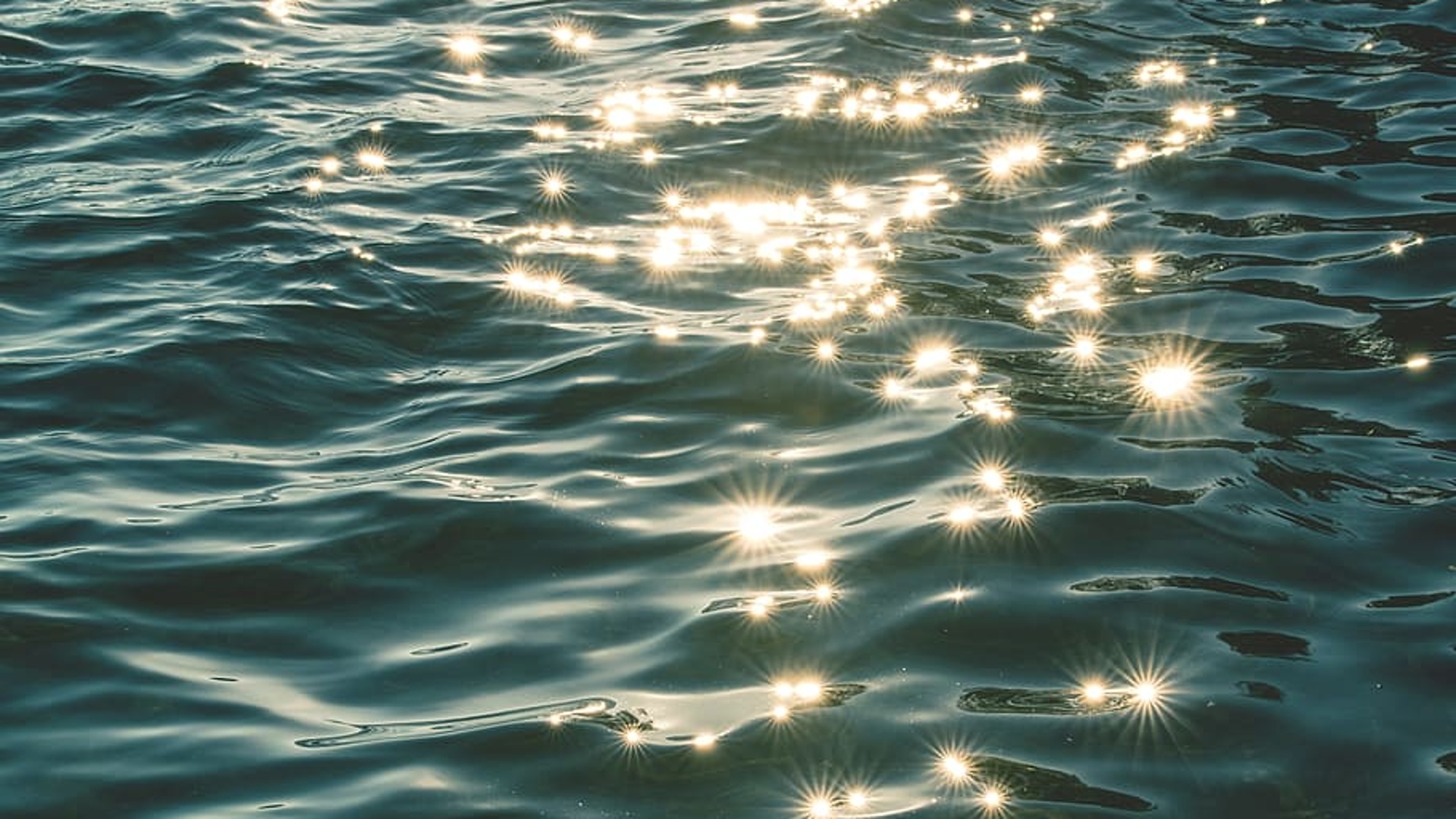 фото свет в воде