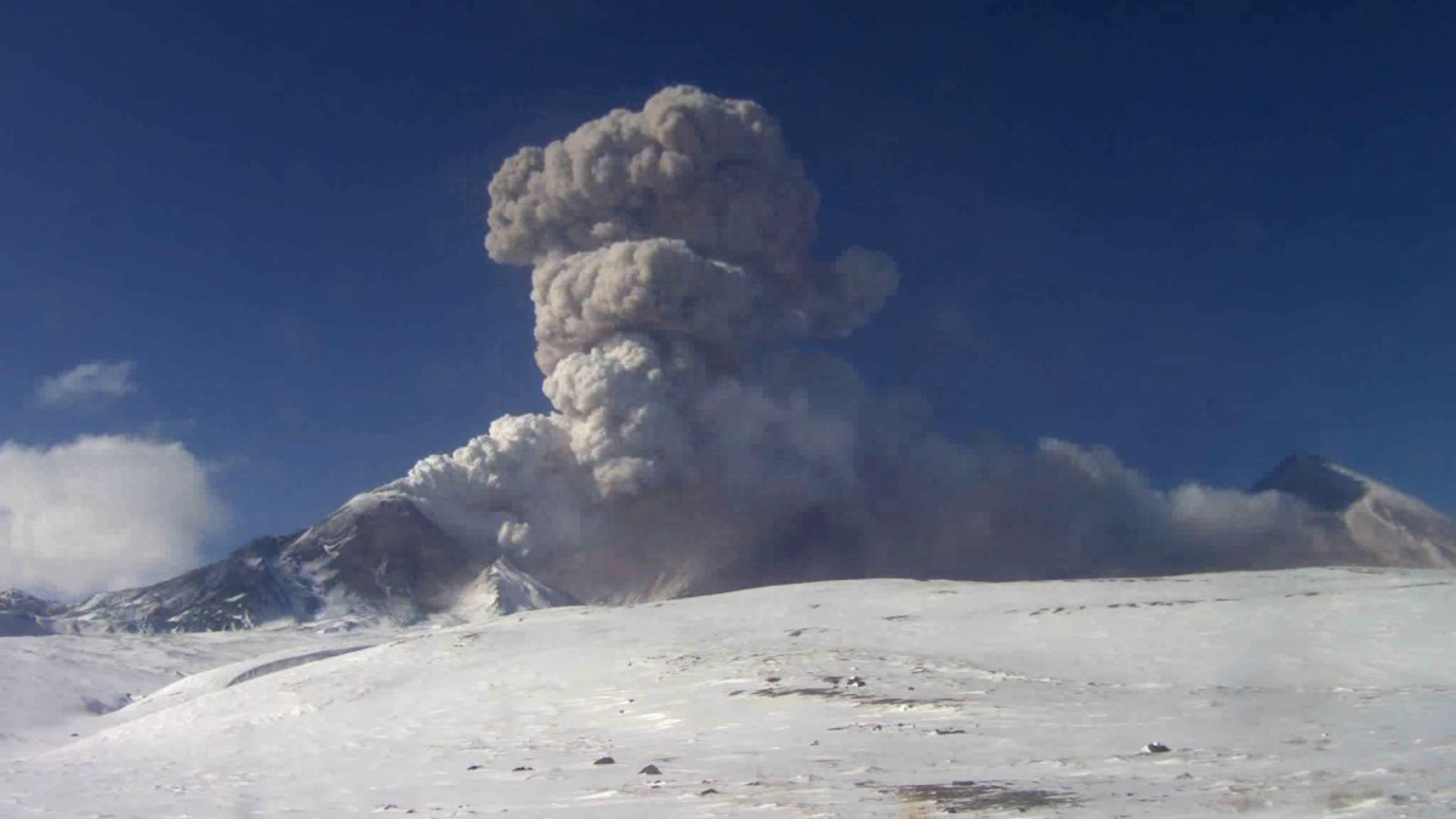 Извержение вулкана на Камчатке 2022