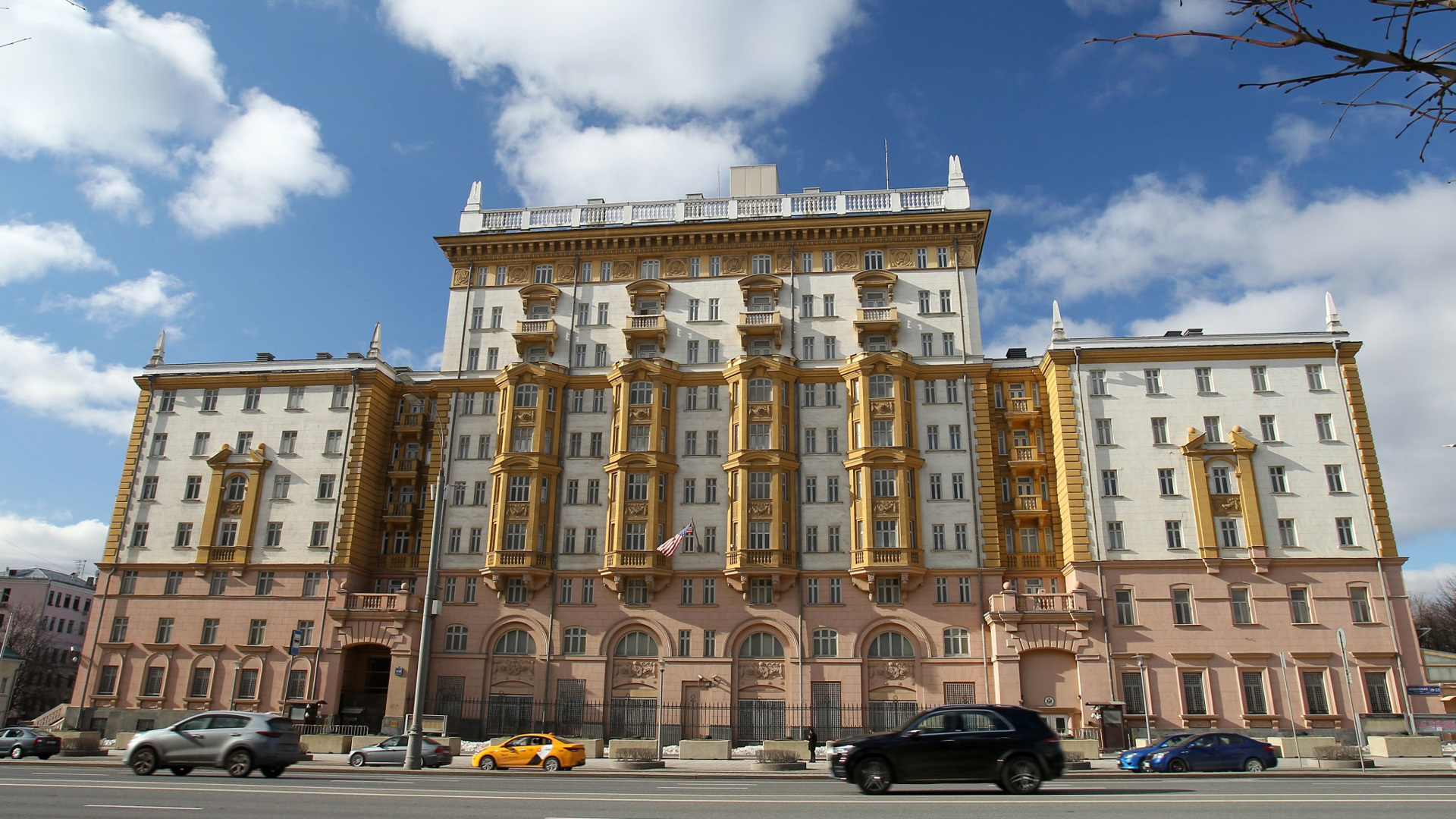 Здание посольства США В Москве Новинский бульвар
