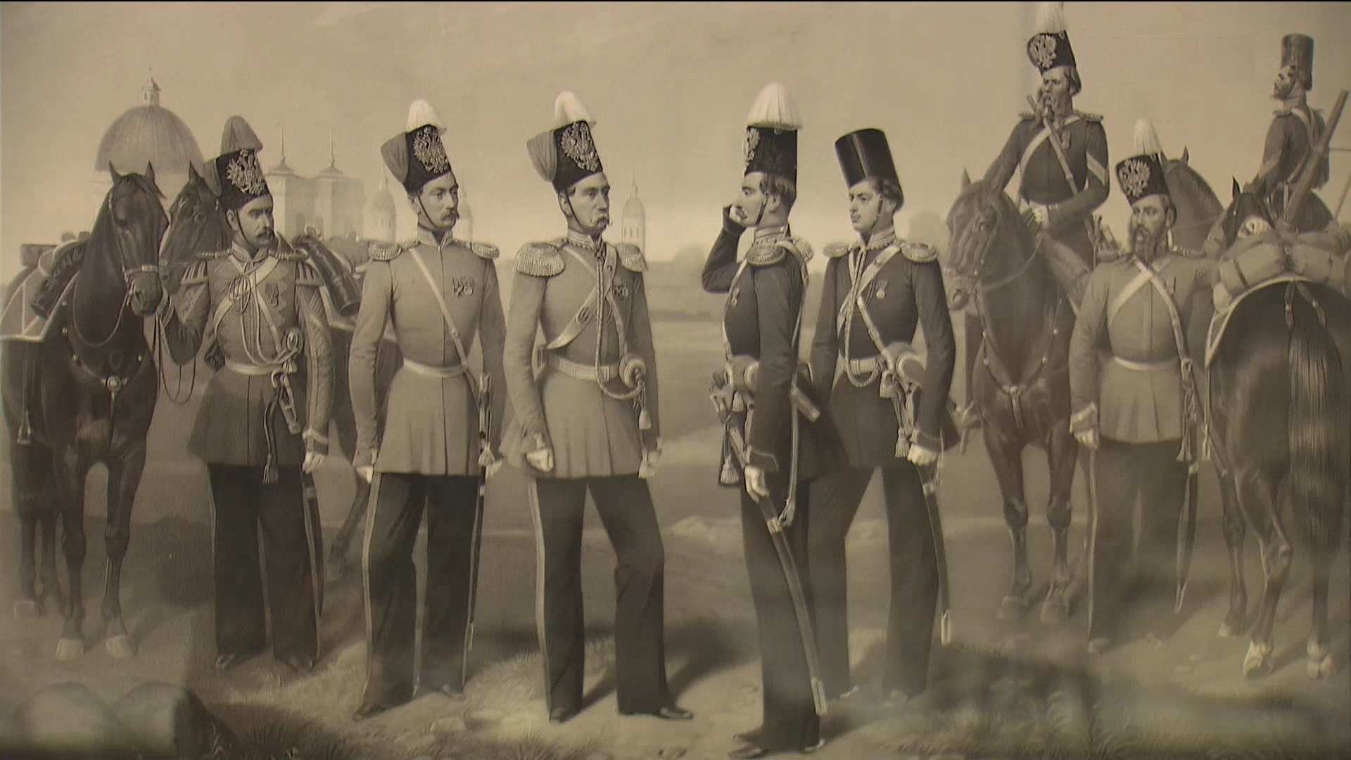 Павловский лейб гвардии полк имел на парадах 2 привилегии маршировать с ружьями наперевес и носить