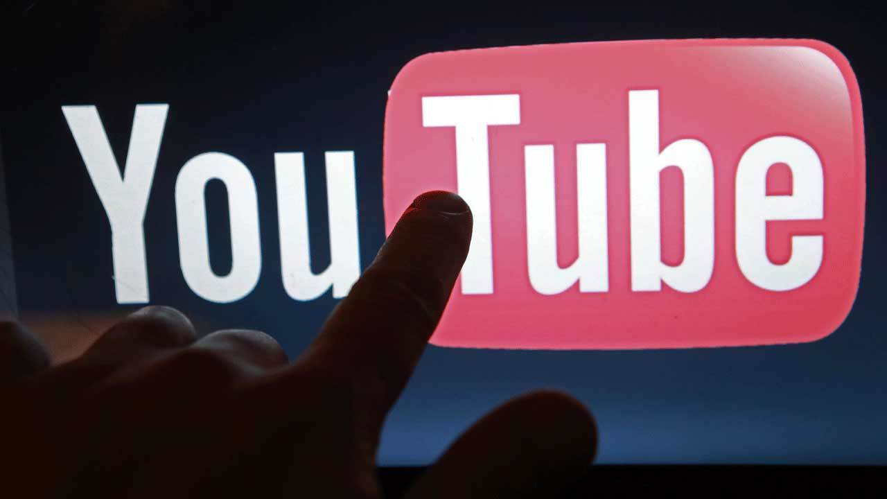 YouTube оформит конспирологические видео ссылками на «Википедию»