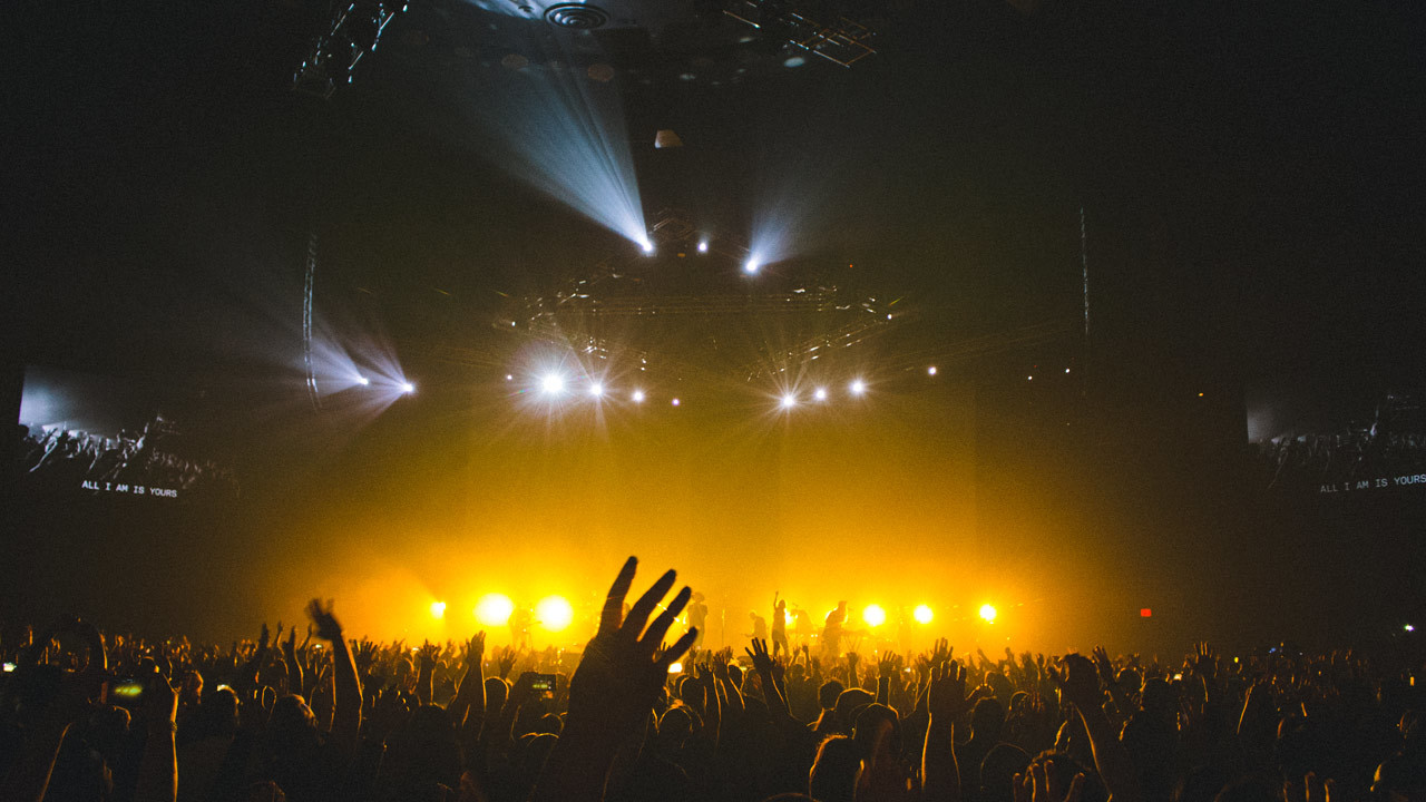 "Этот безумный мир"