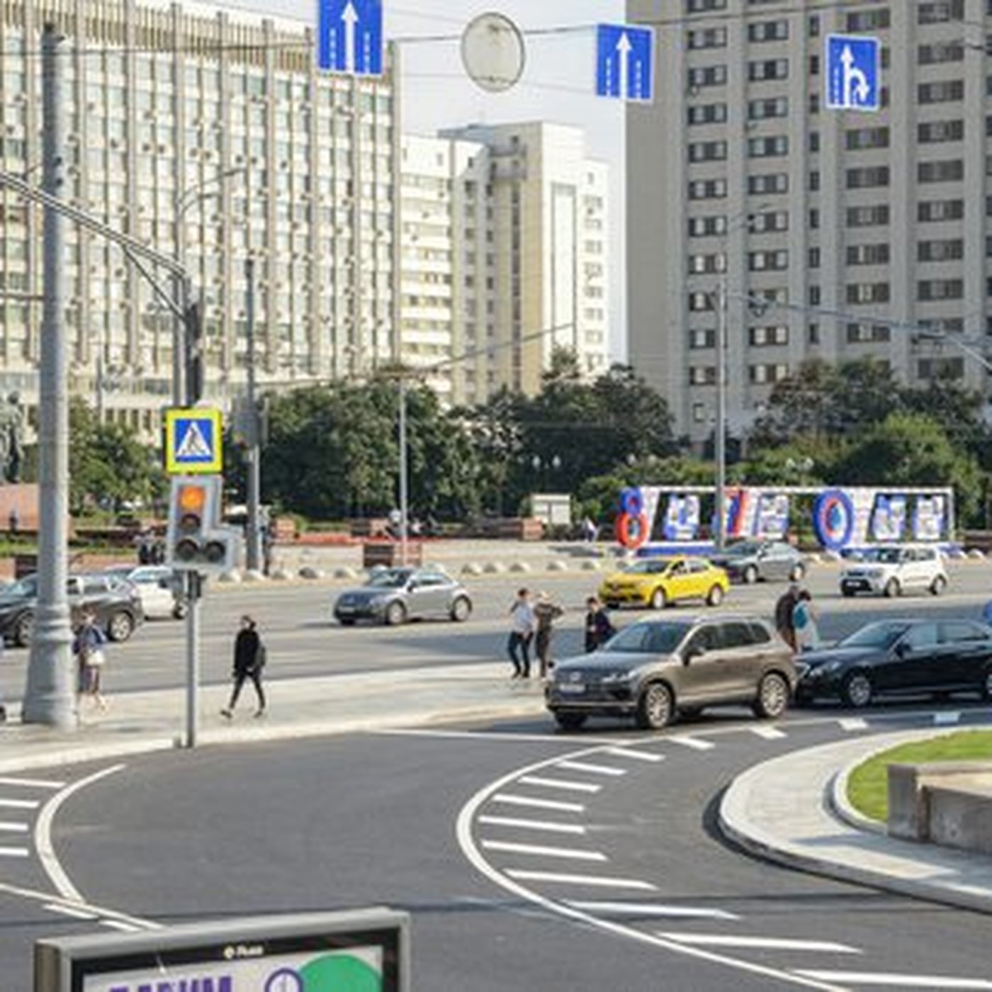 Транспорт проспект москва. Ленинский проспект Москва ЦОДД. Развороты на садовом кольце. Атриум со стороны садового кольца.