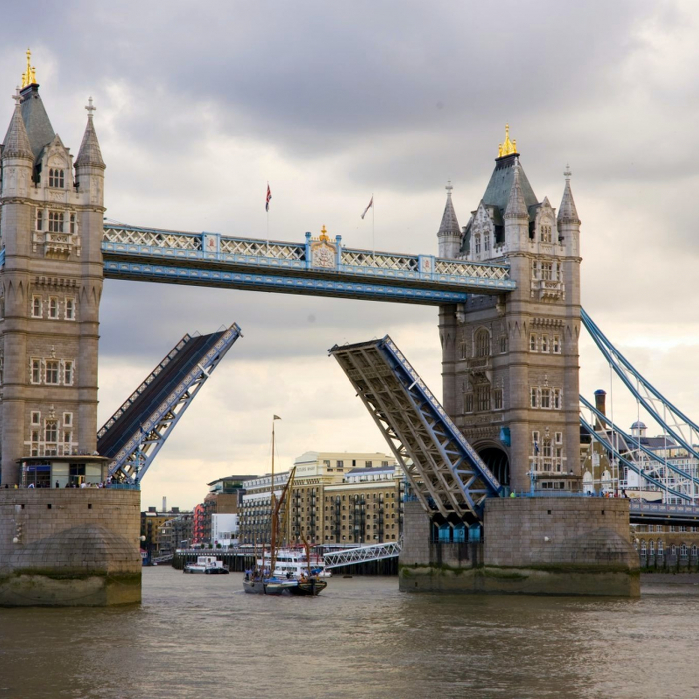 Включи london bridge