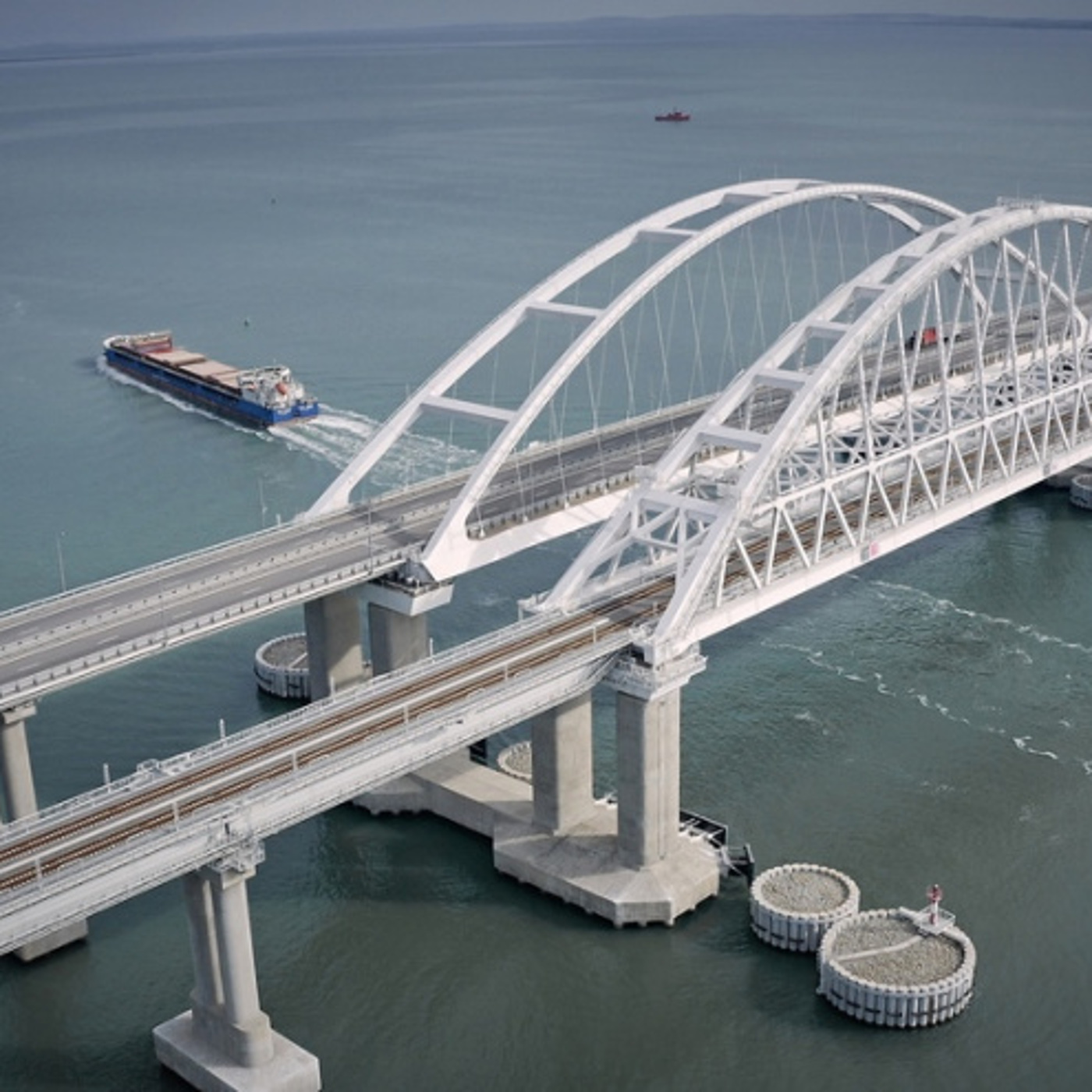 Крымский мост известно