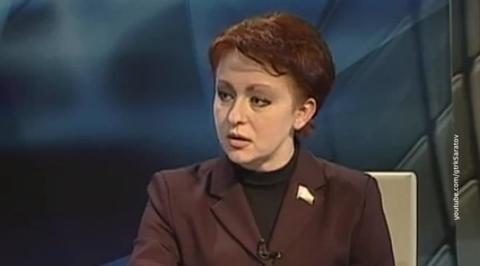 Экс-министр труда Саратовской области получала ежегодную матпомощь от государства