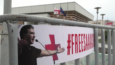 Брошенный и забытый Саакашвили паникует и истерит