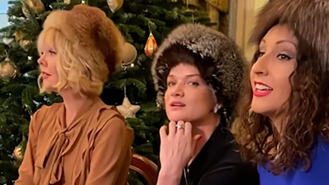 Видео из Сети. Евгений Миронов появился на светском мероприятии с сыном