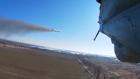 ЧП. Появилось новое видео боевой работы Ка-52 на Украине