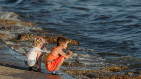 Страшная правда от выживших в застенках Мариуполя