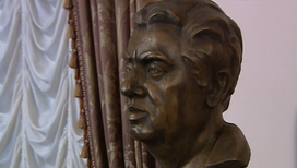 Бронзовый бюст композитора Арама Хачатуряна передан в дар Московской консерватории