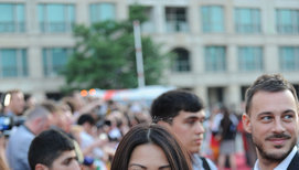 Евровидение-2012. На красной дорожке. Представительница Франции /Eurovision 2012. The red carpet ceremony. Participant from France