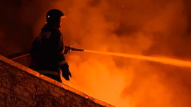 250 человек эвакуировали из-за пожара в кафе "Полигон" в Костроме