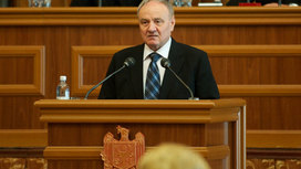 Президентом Молдавии стал Николай Тимофти