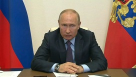 Мрачновато шутите: Путин прокомментировал перепалку Жириновского и Миронова