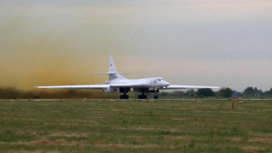 Российские Ту-160 совершили многочасовой облет Арктики