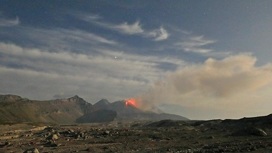 Туристы рискуют жизнями, чтобы взглянуть на извержение Шивелуча