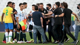 Небывалый скандал: почему прервали матч Аргентина-Бразилия?