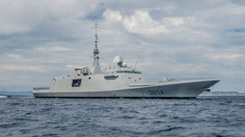Российские военные следят за французским фрегатом в Черном море