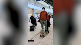 Молодежную сборную по хоккею сняли с рейса за курение и отказ надеть маски