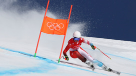 Швейцарская горнолыжница Сутер выиграла скоростной спуск