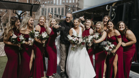 "Можно сфотографироваться с невестой?": Том Хэнкс устроил сюрприз на свадьбе