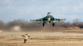 Минобороны показало боевые вылеты истребителей-бомбардировщиков Су-34