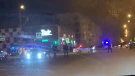 Перестрелку на улице Ачинска сняли на видео