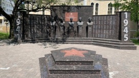 В Кисловодске  на мемориале "Журавли" установили бюсты земляков-героев