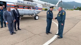 Министр МЧС России и губернатор Иркутской области Игорь Кобзев посетили базу Байкальского поисково-спасательного отряда