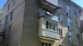 В Твери из окна третьего этажа выпал 4-летний ребенок
