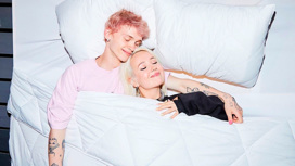Вместе в постели: Клава Кока и Даня Милохин заинтриговали новым фото