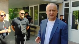 Экс-президенту Молдавии продлили срок домашнего ареста