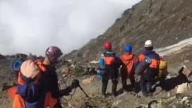 Североосетинские спасатели эвакуировали на равнину альпиниста из Краснодарского края