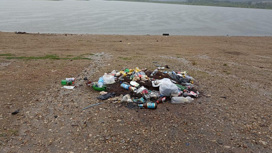 Горы мусора на Чигиринском водохранилище убрали после вмешательства прокуратуры